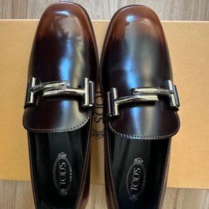 NIB TOD’S Signature Women Double-T Brown Leather Slip-on Loafer sz 34